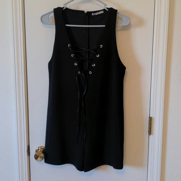 Lace up Boxy Zara romper dress - Picture 6 of 6